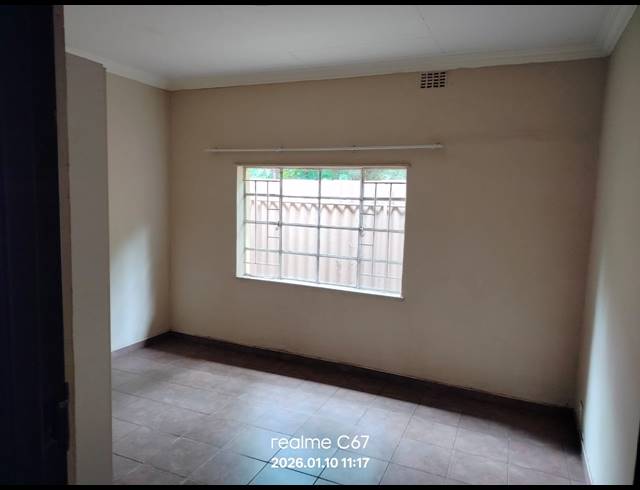 2 bed property to rent in HIGHBURY